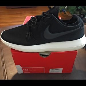 Men’s Nike Roshe Two Size 12.5